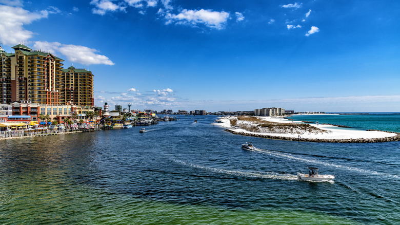 Destin harbor front and boats 
